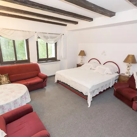 Dwor Alloggio per agriturismo *