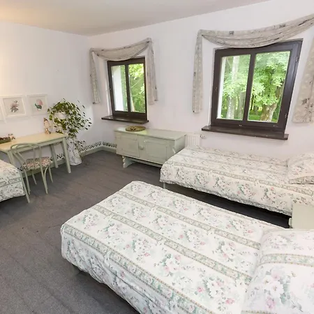 Dwor Alloggio per agriturismo *